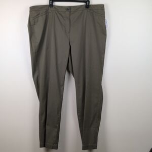 Talbots Plus Size Straight-Leg Chinos NWT  Moss Green Size 20W